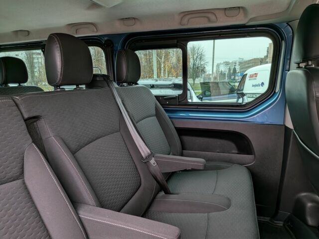 Синий Опель Виваро, объемом двигателя 1.6 л и пробегом 227 тыс. км за 18500 $, фото 12 на Automoto.ua