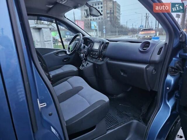 Синий Опель Виваро, объемом двигателя 1.6 л и пробегом 206 тыс. км за 23828 $, фото 12 на Automoto.ua