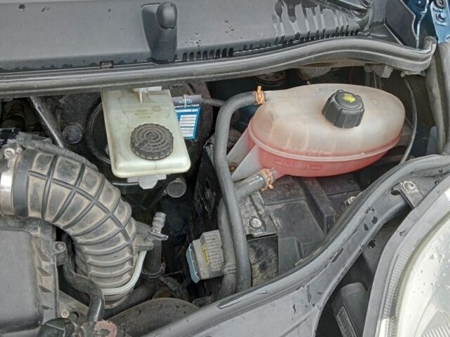 Синій Опель Віваро, об'ємом двигуна 2 л та пробігом 360 тис. км за 11500 $, фото 7 на Automoto.ua