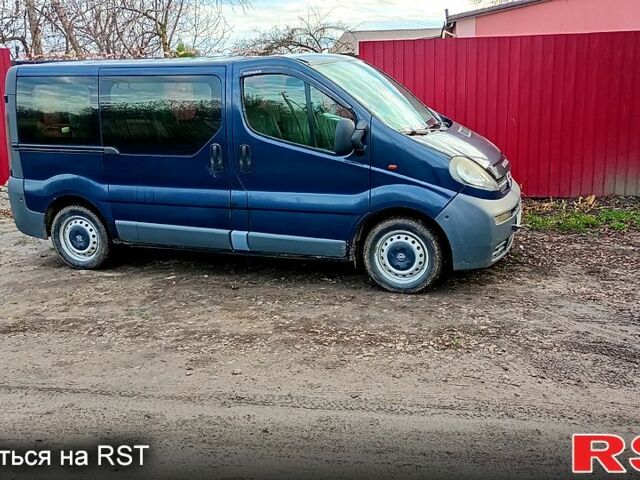 Синій Опель Віваро, об'ємом двигуна 1.9 л та пробігом 337 тис. км за 6400 $, фото 3 на Automoto.ua