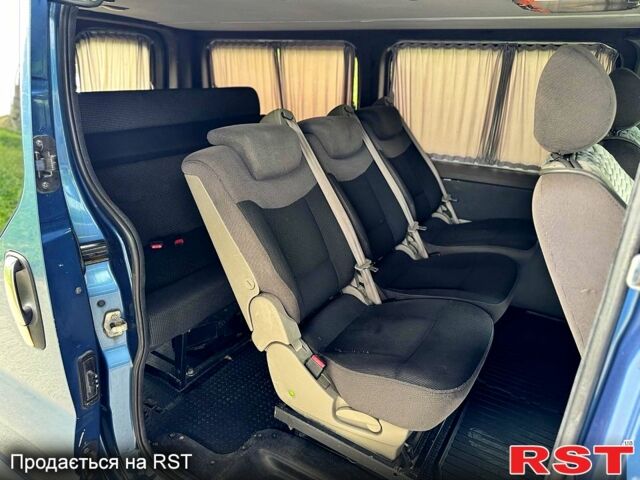 Синий Опель Виваро, объемом двигателя 2.5 л и пробегом 280 тыс. км за 6999 $, фото 6 на Automoto.ua