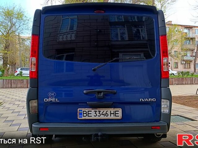 Синій Опель Віваро, об'ємом двигуна 2 л та пробігом 300 тис. км за 8500 $, фото 2 на Automoto.ua