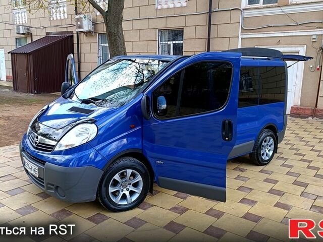 Синий Опель Виваро, объемом двигателя 2 л и пробегом 300 тыс. км за 8500 $, фото 5 на Automoto.ua