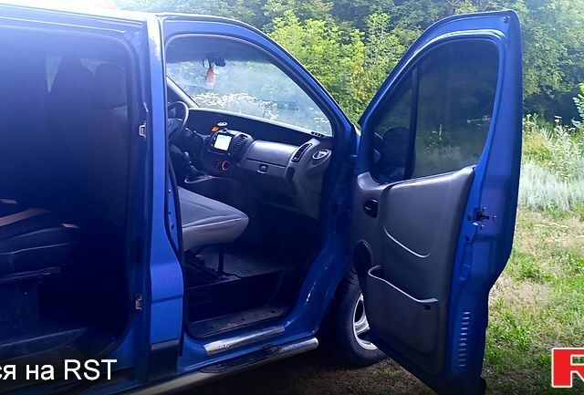 Синій Опель Віваро, об'ємом двигуна 2 л та пробігом 0 тис. км за 12000 $, фото 3 на Automoto.ua