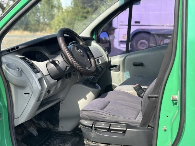 Зелений Опель Віваро, об'ємом двигуна 1.9 л та пробігом 398 тис. км за 6200 $, фото 6 на Automoto.ua
