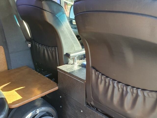 Зеленый Опель Виваро, объемом двигателя 1.9 л и пробегом 320 тыс. км за 7200 $, фото 3 на Automoto.ua