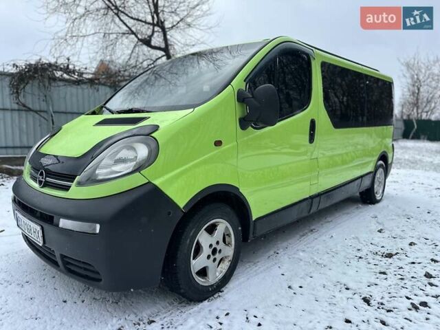 Зеленый Опель Виваро, объемом двигателя 1.9 л и пробегом 360 тыс. км за 6777 $, фото 2 на Automoto.ua