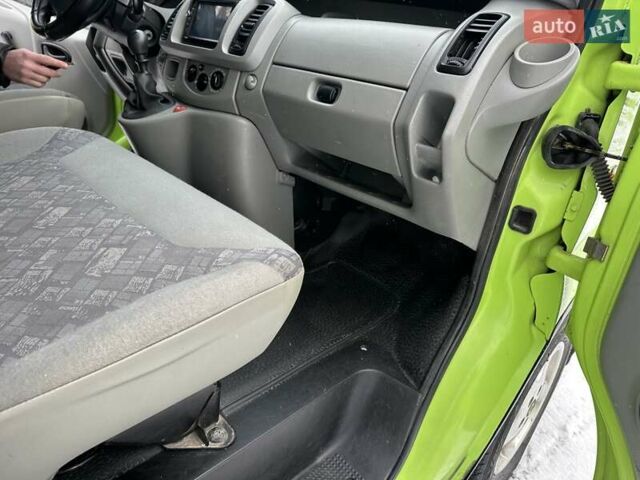 Зеленый Опель Виваро, объемом двигателя 1.9 л и пробегом 360 тыс. км за 6777 $, фото 28 на Automoto.ua