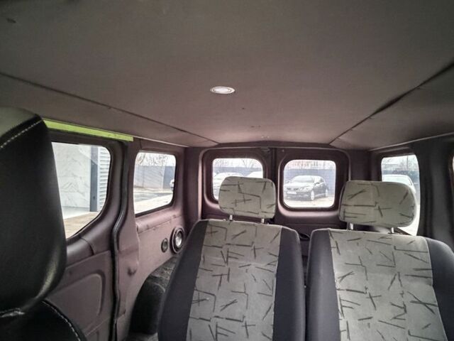 Зелений Опель Віваро, об'ємом двигуна 1.9 л та пробігом 320 тис. км за 8500 $, фото 17 на Automoto.ua