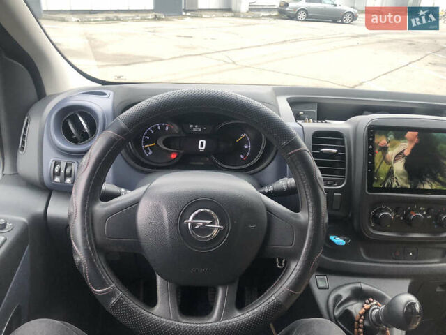 Зеленый Опель Виваро, объемом двигателя 1.6 л и пробегом 300 тыс. км за 14800 $, фото 18 на Automoto.ua