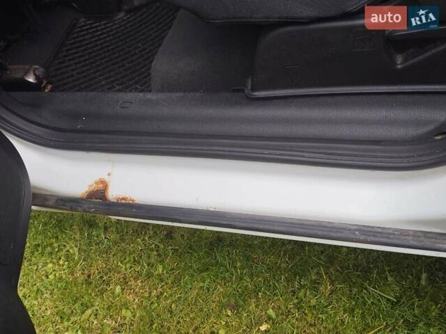 Белый Опель Зафира, объемом двигателя 1.8 л и пробегом 264 тыс. км за 2650 $, фото 17 на Automoto.ua