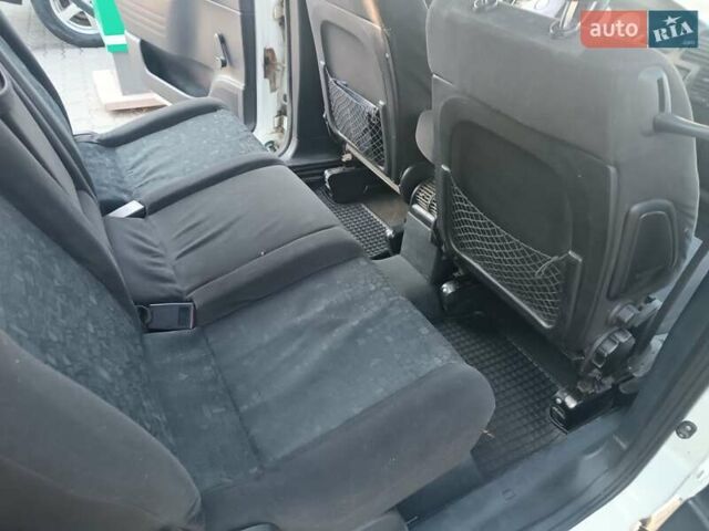 Опель Зафира 2000 в Черновцах на Automoto.ua Белый Опель Зафира, объемом двигателя 1.99 л и пробегом 200 тыс. км за 2399 $, фото 20 на Automoto.ua