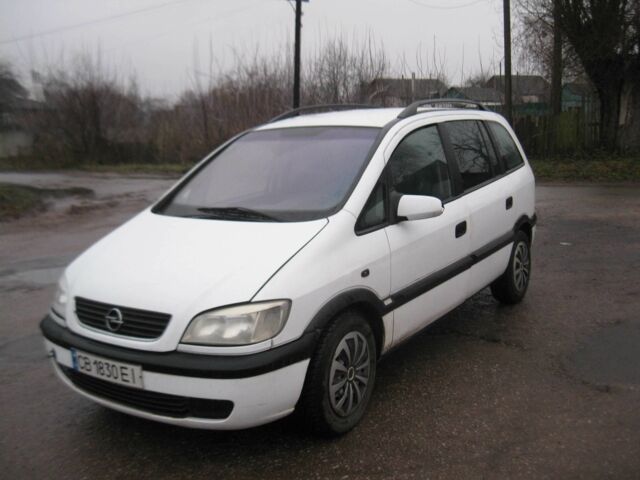 Белый Опель Зафира, объемом двигателя 2 л и пробегом 500 тыс. км за 2800 $, фото 3 на Automoto.ua