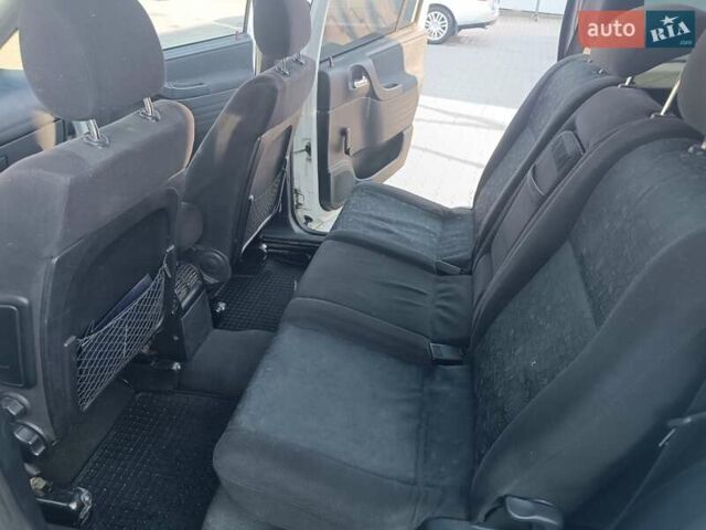 Опель Зафира 2000 в Черновцах на Automoto.ua Белый Опель Зафира, объемом двигателя 1.99 л и пробегом 200 тыс. км за 2399 $, фото 24 на Automoto.ua