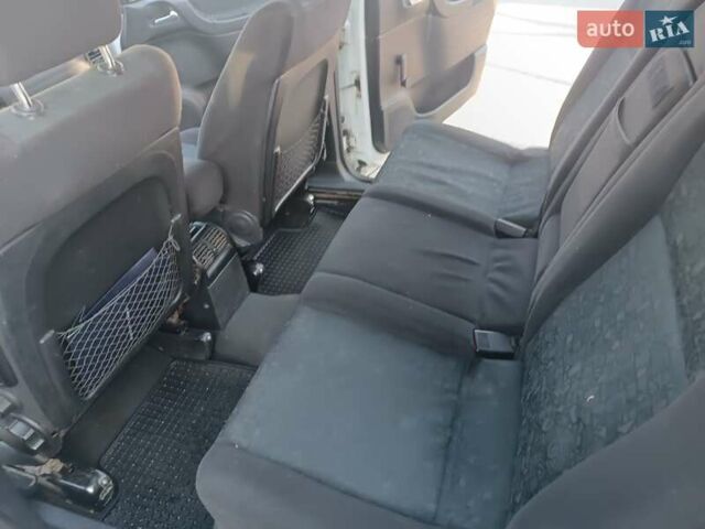 Опель Зафира 2000 в Черновцах на Automoto.ua Белый Опель Зафира, объемом двигателя 1.99 л и пробегом 200 тыс. км за 2399 $, фото 23 на Automoto.ua