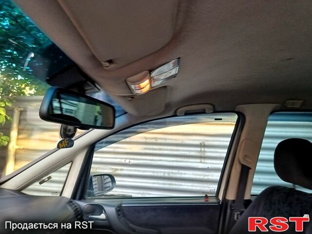 Белый Опель Зафира, объемом двигателя 2 л и пробегом 397 тыс. км за 4000 $, фото 8 на Automoto.ua