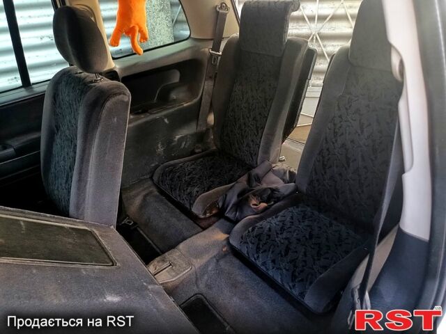 Белый Опель Зафира, объемом двигателя 2 л и пробегом 397 тыс. км за 4000 $, фото 12 на Automoto.ua