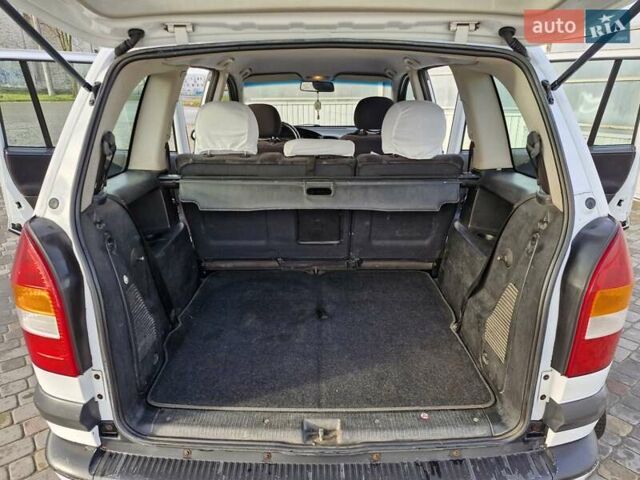 Белый Опель Зафира, объемом двигателя 1.6 л и пробегом 314 тыс. км за 3190 $, фото 10 на Automoto.ua