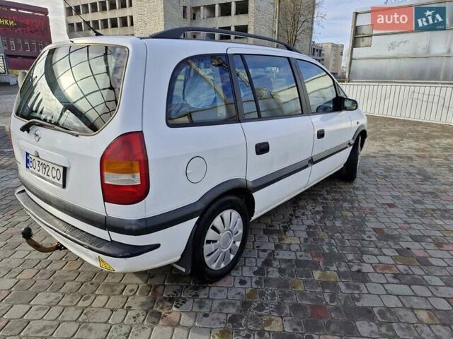 Белый Опель Зафира, объемом двигателя 1.6 л и пробегом 314 тыс. км за 3190 $, фото 3 на Automoto.ua