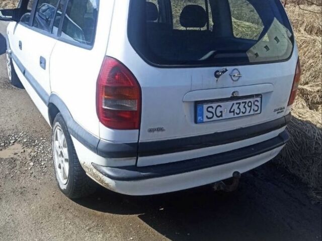 Белый Опель Зафира, объемом двигателя 2 л и пробегом 350 тыс. км за 1500 $, фото 1 на Automoto.ua