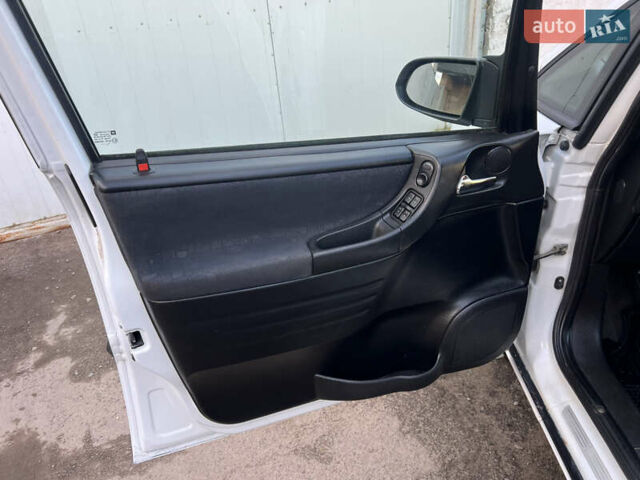 Белый Опель Зафира, объемом двигателя 1.6 л и пробегом 316 тыс. км за 3650 $, фото 32 на Automoto.ua