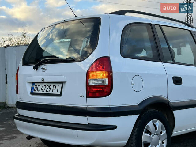 Белый Опель Зафира, объемом двигателя 1.6 л и пробегом 316 тыс. км за 3650 $, фото 16 на Automoto.ua