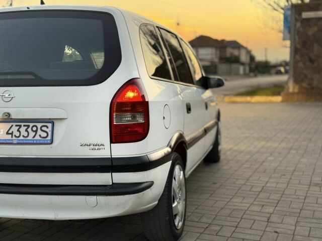 Белый Опель Зафира, объемом двигателя 2 л и пробегом 299 тыс. км за 1999 $, фото 20 на Automoto.ua