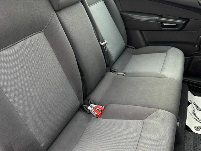 Белый Опель Зафира, объемом двигателя 1.6 л и пробегом 244 тыс. км за 4950 $, фото 5 на Automoto.ua