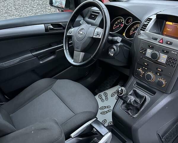 Білий Опель Зафіра, об'ємом двигуна 1.6 л та пробігом 312 тис. км за 5700 $, фото 19 на Automoto.ua