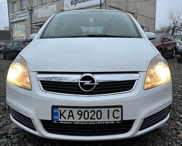 Білий Опель Зафіра, об'ємом двигуна 1.6 л та пробігом 312 тис. км за 5700 $, фото 5 на Automoto.ua