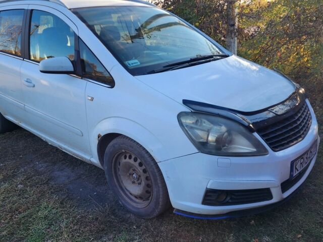 Белый Опель Зафира, объемом двигателя 1.8 л и пробегом 270 тыс. км за 2400 $, фото 2 на Automoto.ua