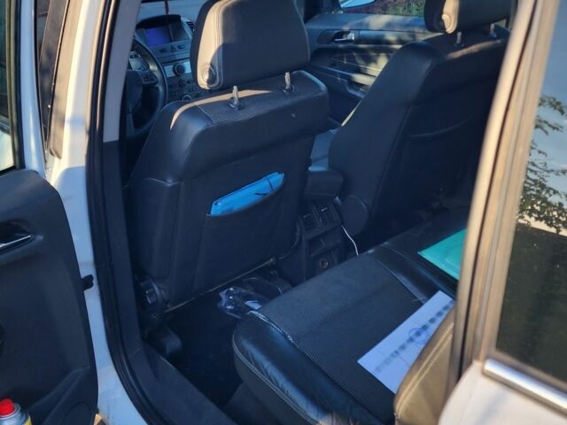 Белый Опель Зафира, объемом двигателя 1.8 л и пробегом 270 тыс. км за 2400 $, фото 5 на Automoto.ua