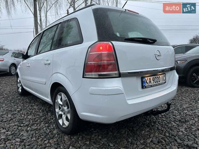 Білий Опель Зафіра, об'ємом двигуна 1.6 л та пробігом 312 тис. км за 5700 $, фото 2 на Automoto.ua