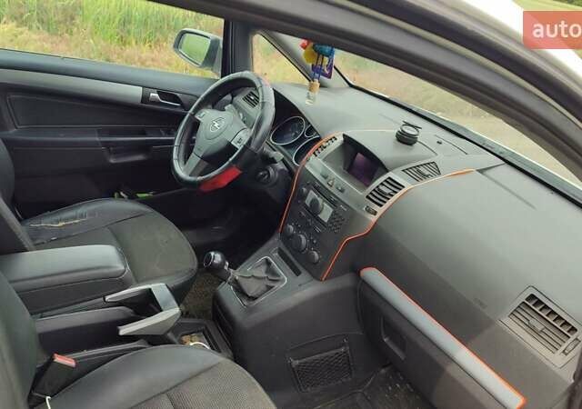 Білий Опель Зафіра, об'ємом двигуна 1.9 л та пробігом 313 тис. км за 4500 $, фото 7 на Automoto.ua