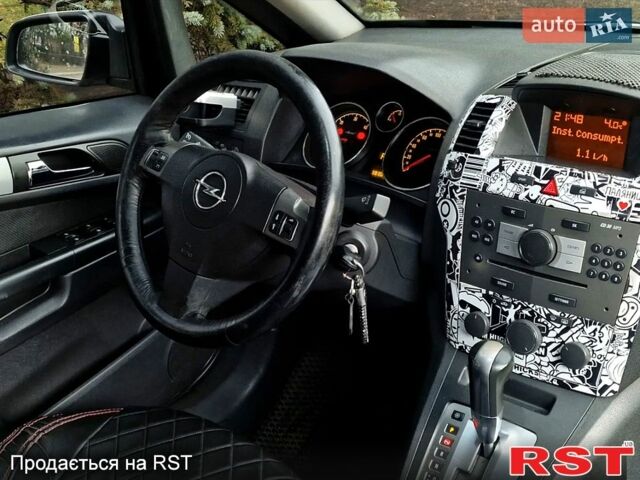 Білий Опель Зафіра, об'ємом двигуна 1.9 л та пробігом 379 тис. км за 5000 $, фото 4 на Automoto.ua