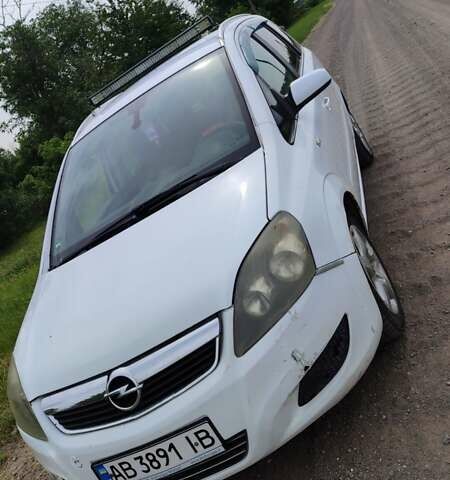 Білий Опель Зафіра, об'ємом двигуна 1.9 л та пробігом 313 тис. км за 4500 $, фото 2 на Automoto.ua