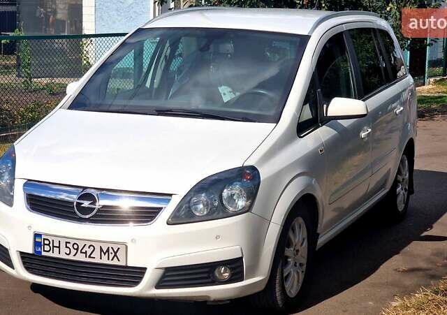 Белый Опель Зафира, объемом двигателя 1.91 л и пробегом 257 тыс. км за 6200 $, фото 11 на Automoto.ua