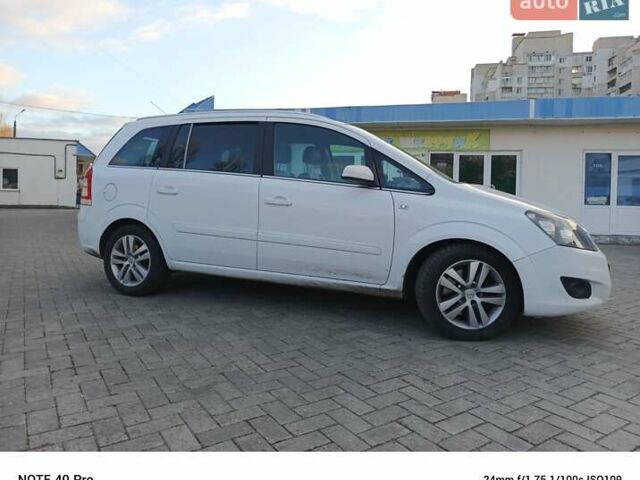 Белый Опель Зафира, объемом двигателя 1.69 л и пробегом 265 тыс. км за 6100 $, фото 6 на Automoto.ua