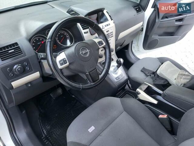 Опель Зафира 2008 в Хмельницком на Automoto.ua Белый Опель Зафира, объемом двигателя 1.8 л и пробегом 298 тыс. км за 5600 $, фото 68 на Automoto.ua