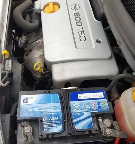 Білий Опель Зафіра, об'ємом двигуна 1.6 л та пробігом 135 тис. км за 5700 $, фото 13 на Automoto.ua