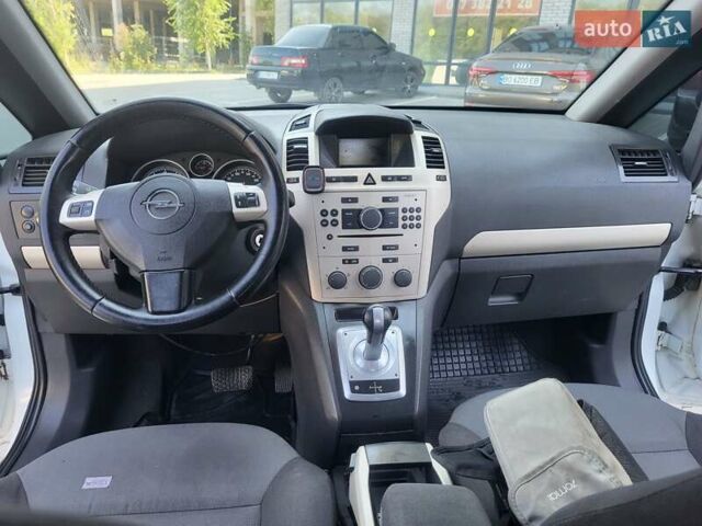 Опель Зафира 2008 в Хмельницком на Automoto.ua Белый Опель Зафира, объемом двигателя 1.8 л и пробегом 298 тыс. км за 5600 $, фото 84 на Automoto.ua