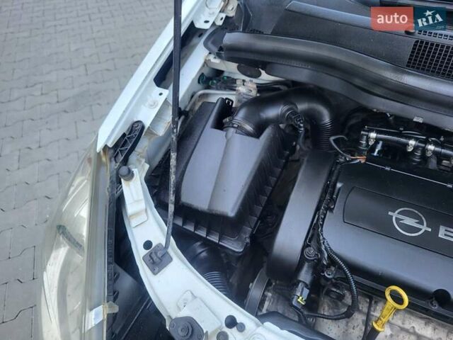 Опель Зафира 2008 в Хмельницком на Automoto.ua Белый Опель Зафира, объемом двигателя 1.8 л и пробегом 298 тыс. км за 5600 $, фото 109 на Automoto.ua
