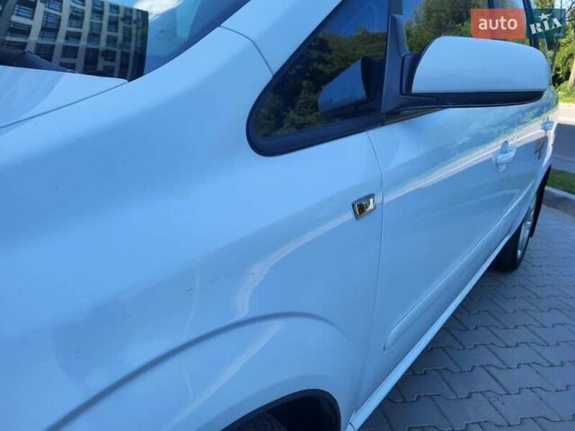 Опель Зафира 2008 в Хмельницком на Automoto.ua Белый Опель Зафира, объемом двигателя 1.8 л и пробегом 298 тыс. км за 5600 $, фото 47 на Automoto.ua