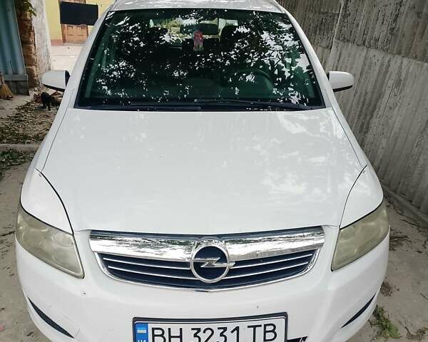 Опель Зафира 2008 в Сарате на Automoto.ua Белый Опель Зафира, объемом двигателя 1.7 л и пробегом 377 тыс. км за 6200 $, фото 14 на Automoto.ua