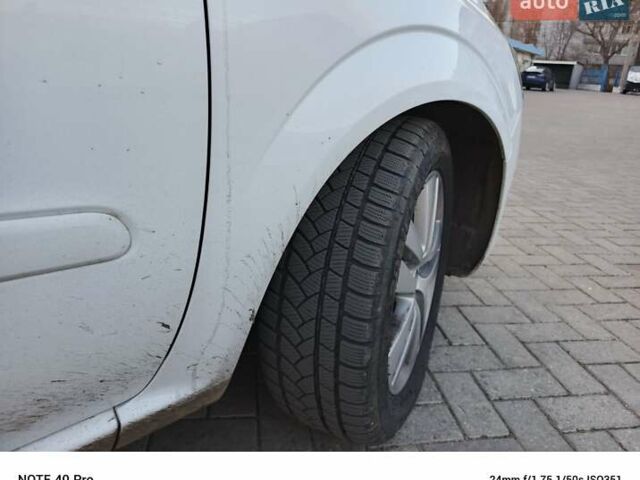 Белый Опель Зафира, объемом двигателя 1.69 л и пробегом 265 тыс. км за 6100 $, фото 27 на Automoto.ua