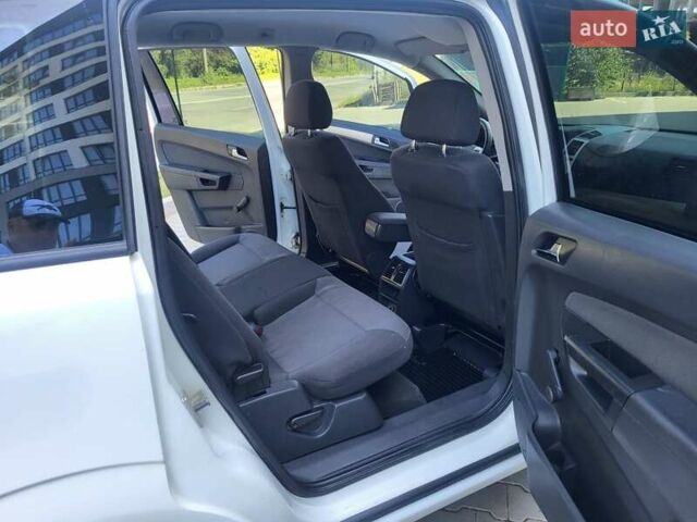 Опель Зафира 2008 в Хмельницком на Automoto.ua Белый Опель Зафира, объемом двигателя 1.8 л и пробегом 298 тыс. км за 5600 $, фото 91 на Automoto.ua