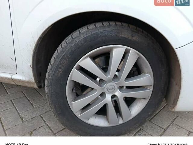 Белый Опель Зафира, объемом двигателя 1.69 л и пробегом 265 тыс. км за 6100 $, фото 26 на Automoto.ua