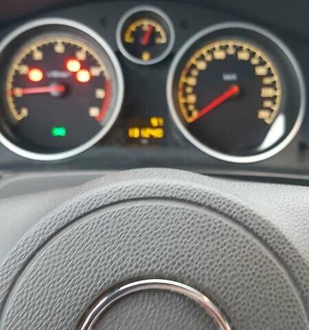 Білий Опель Зафіра, об'ємом двигуна 1.6 л та пробігом 135 тис. км за 5700 $, фото 1 на Automoto.ua