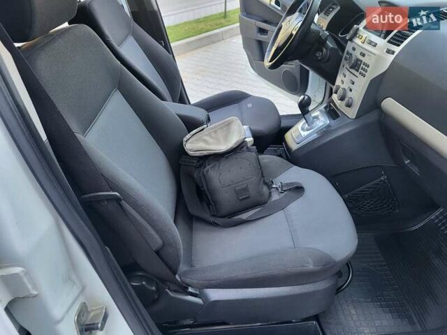 Опель Зафира 2008 в Хмельницком на Automoto.ua Белый Опель Зафира, объемом двигателя 1.8 л и пробегом 298 тыс. км за 5600 $, фото 105 на Automoto.ua