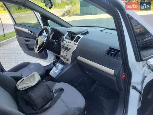 Опель Зафира 2008 в Хмельницком на Automoto.ua Белый Опель Зафира, объемом двигателя 1.8 л и пробегом 298 тыс. км за 5600 $, фото 101 на Automoto.ua